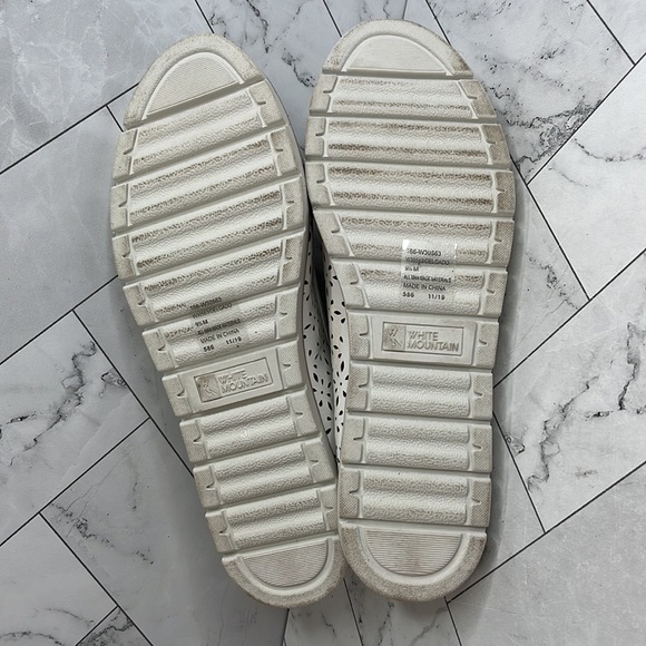 NWT White Mountain Womens Delgado Slip on Comfort Shoes SIZE 9.5M - Picture 7 of 9